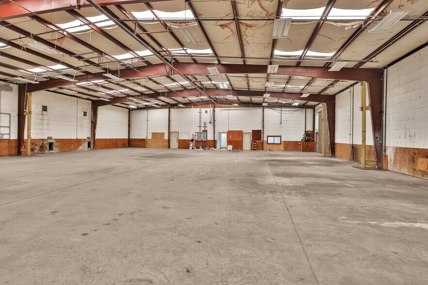 More Photos Of 1207 N Fm 3083 Rd, Conroe Distribution For Lease