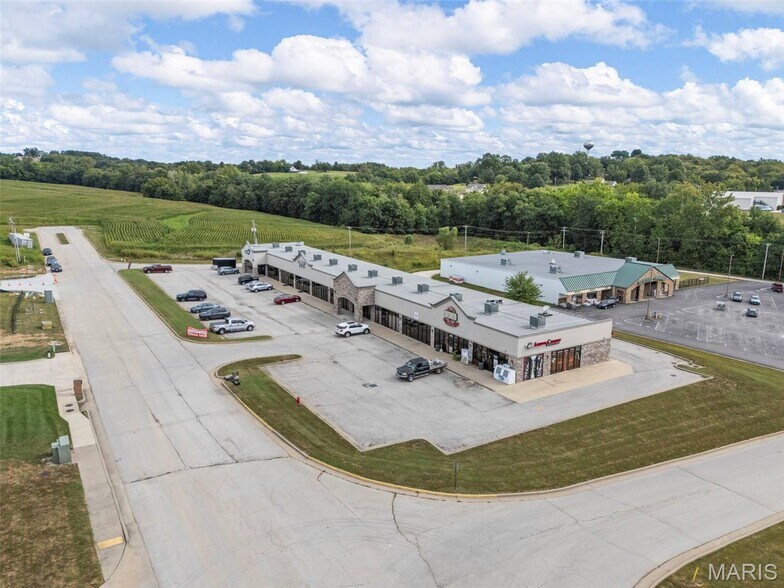 More Photos Of 212 Immanuel Ave, New Haven General Retail For Sale