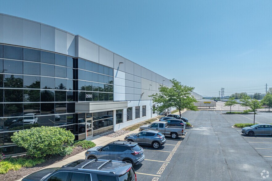 Primary Photo Of 2580 Prospect Ct, Aurora Warehouse For Lease