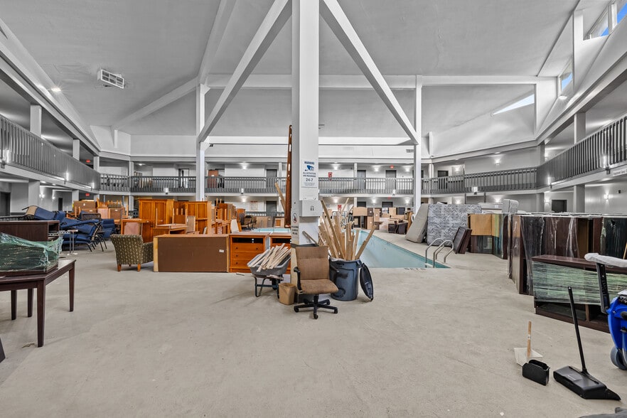 More Photos Of 5110 Main St, Stevens Point Hotel For Sale