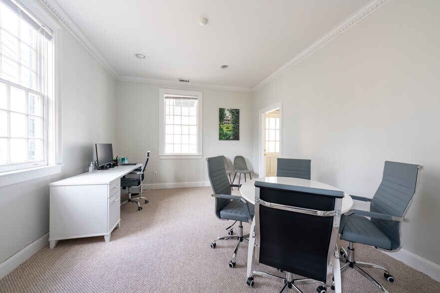 More Photos Of 21 Cochituate Rd, Wayland Office For Lease