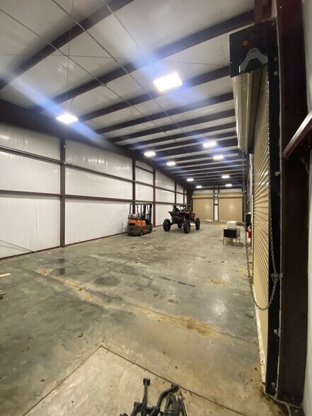 More Photos Of 342 Farm Road 2653 S, Brashear Industrial For Lease