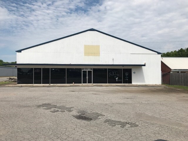 More Photos Of 1311 N Main St, Muskogee Warehouse For Sale