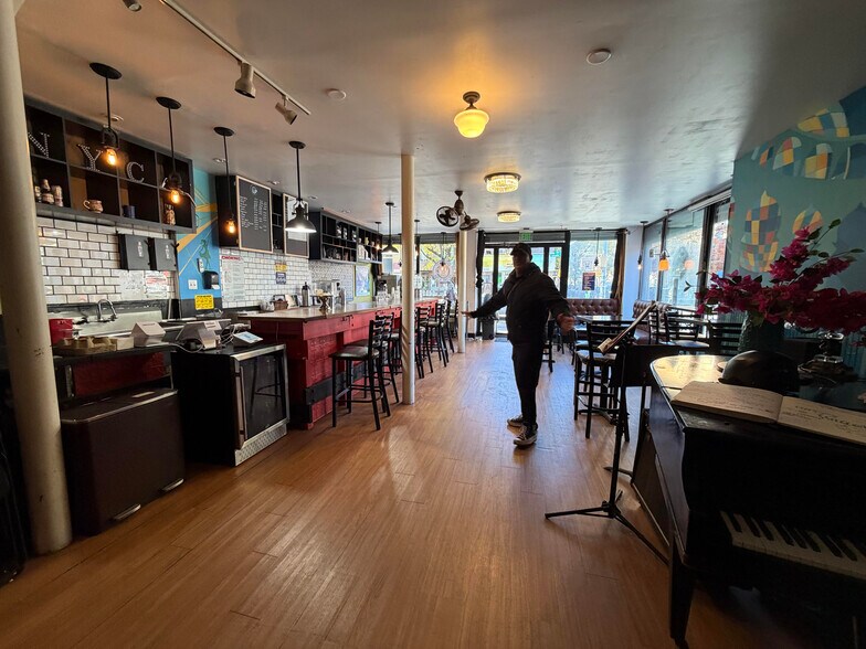 More Photos Of 702 E Fifth St, New York Apartments For Lease