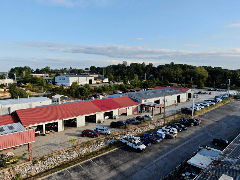 More Photos Of 525 Highway 46 S, Dickson General Retail For Sale