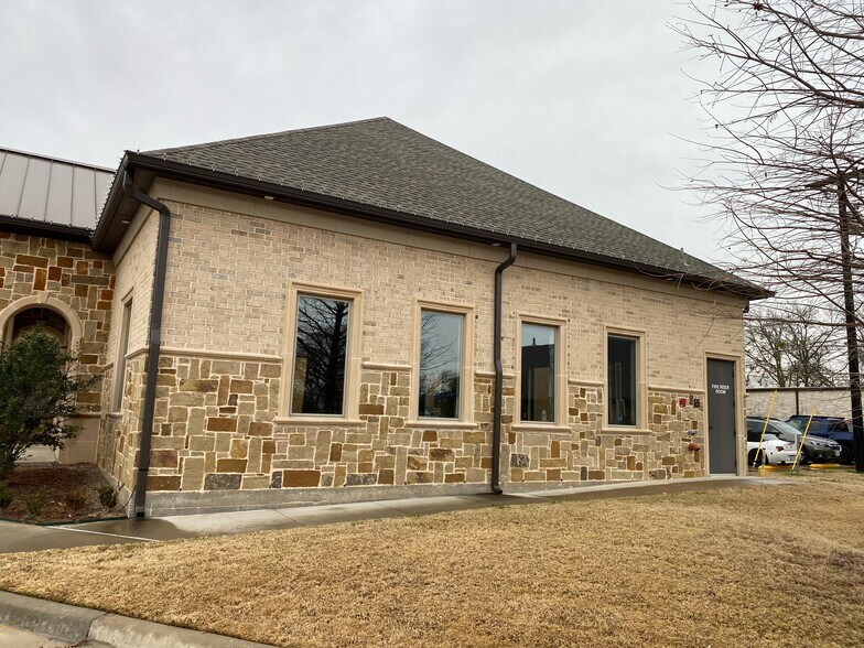 More Photos Of 115 S Birmingham St, Wylie Medical For Lease