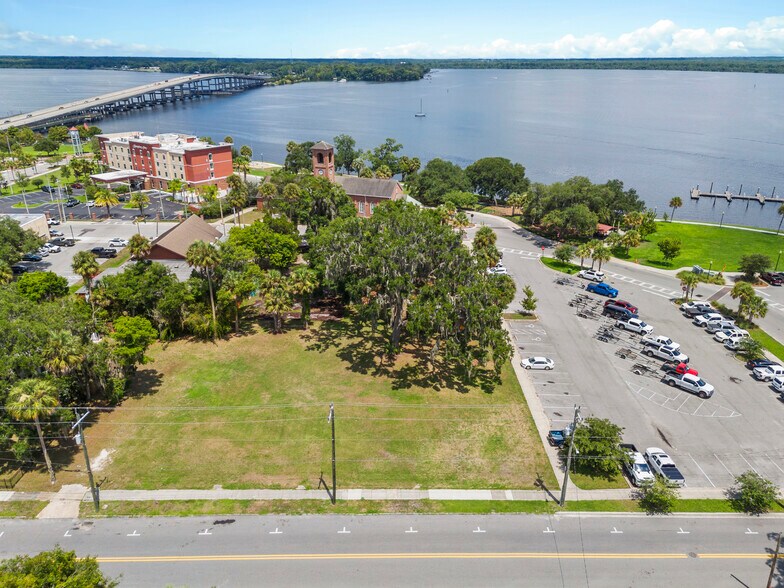 More Photos Of 203 Laurel St, Palatka Office For Sale