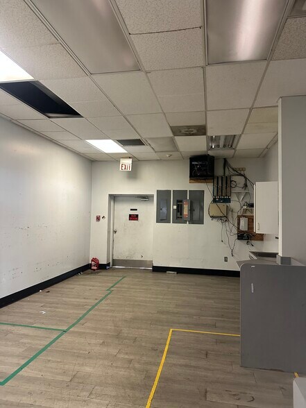 More Photos Of 1452 4th Ave, Huntington General Retail For Lease