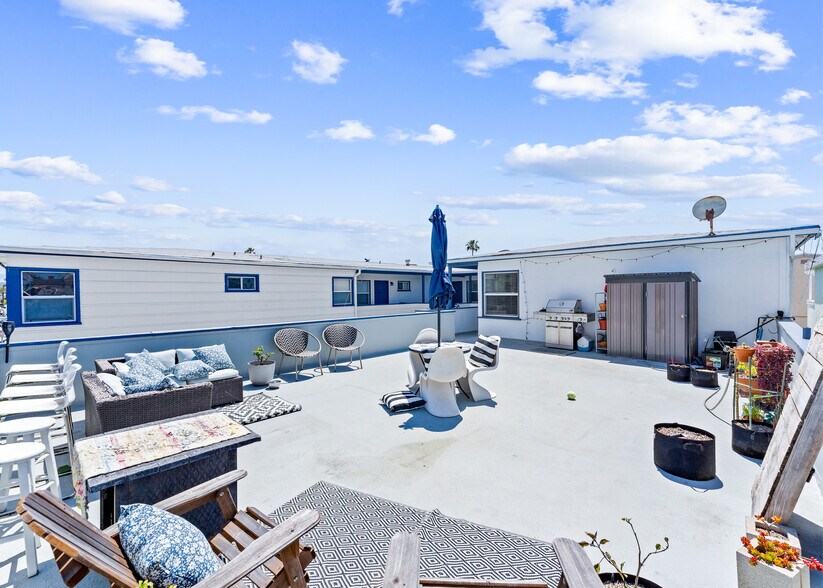 More Photos Of 1701-1703 W Balboa Blvd, Newport Beach Apartments For Sale