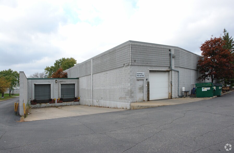 More Photos Of 7225 Washington Ave, Edina Manufacturing For Sale