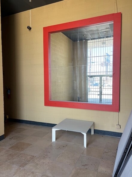 More Photos Of 1230 Basse Rd, San Antonio Light Distribution For Lease