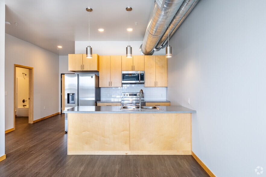 More Photos Of 103 Virginia St, Sioux City Apartments For Lease