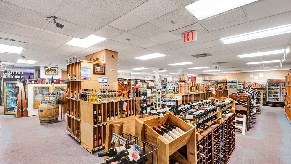 More Photos Of 5479 N Federal Hwy, Fort Lauderdale Freestanding For Lease