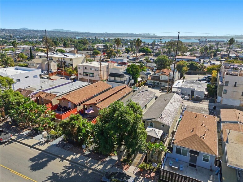 More Photos Of 2033 Garnet Ave, San Diego Apartments For Sale