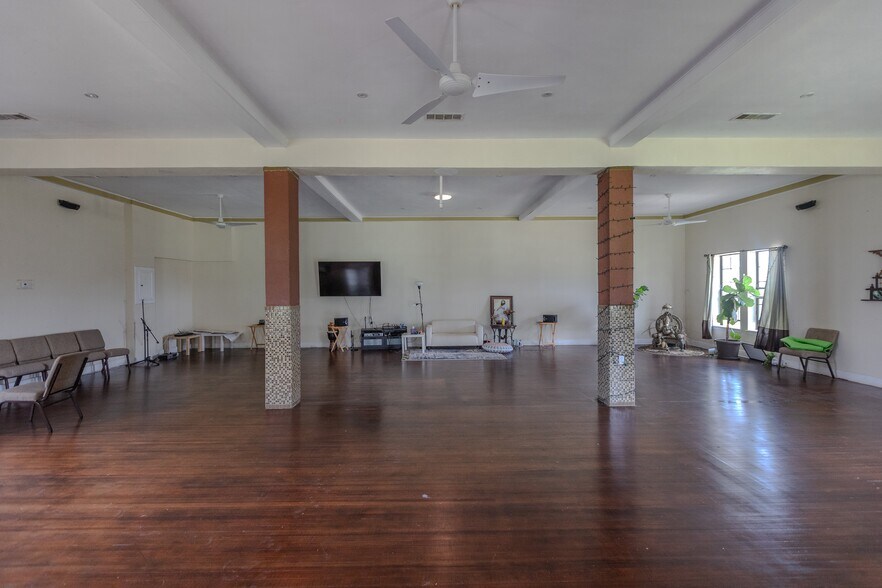 More Photos Of 7802 Ranch Road 1051, Uvalde Land For Sale