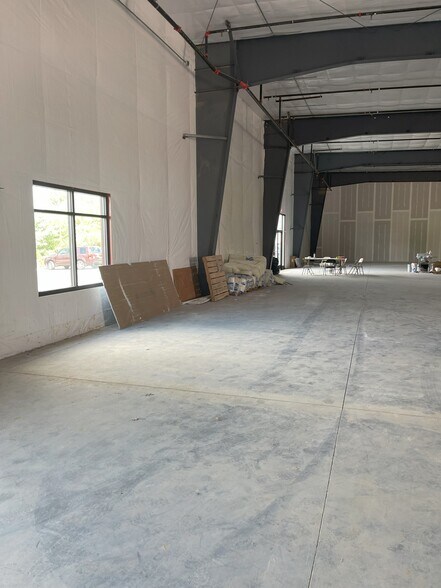 More Photos Of 331 Aviation Way, Frederick Light Manufacturing For Lease