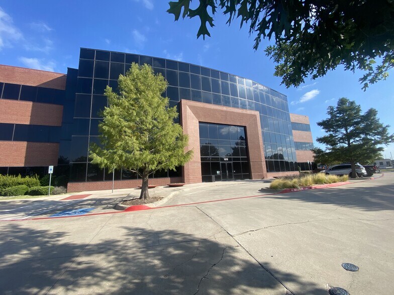 More Photos Of 1575 Heritage Dr, McKinney Office For Lease