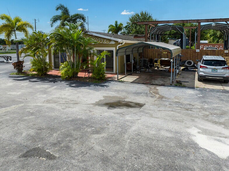 More Photos Of 1944 Aurora Rd, Melbourne General Retail For Sale