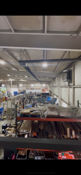 More Photos Of 7156 Sulier Dr, Temperance Manufacturing For Lease