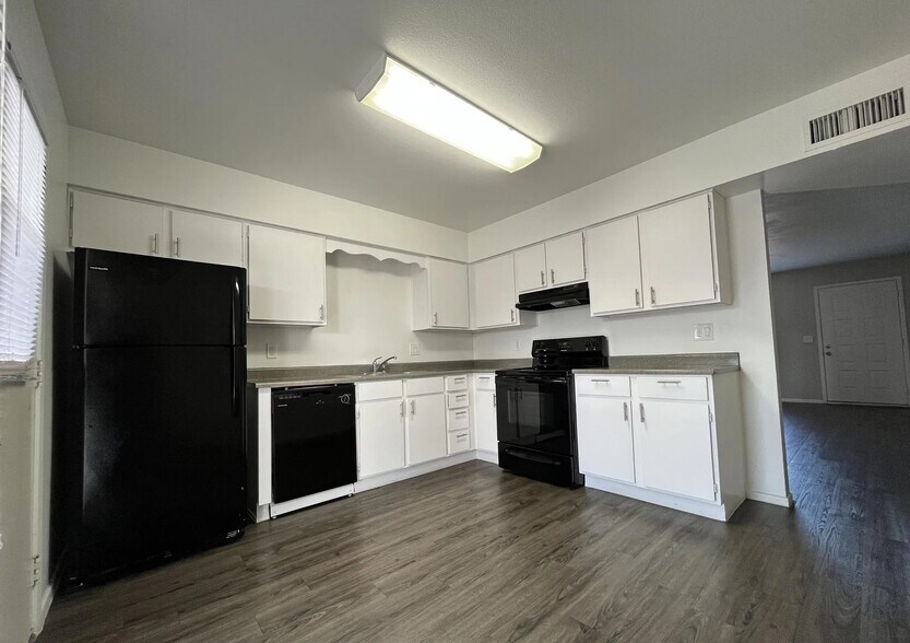 More Photos Of 5925 E University Dr, Mesa Apartments For Sale