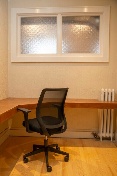 More Photos Of 251 Post Ave, Westbury Storefront Retail Office For Lease