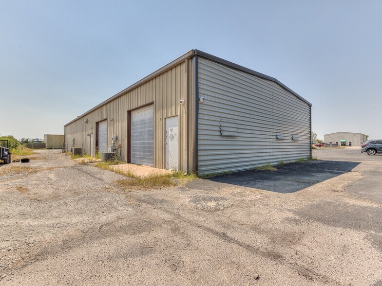 More Photos Of 2845 Broce Dr, Norman Office For Sale