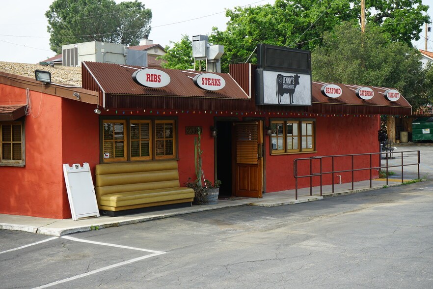 Primary Photo Of 23360 Lake Manor Dr, Chatsworth Restaurant For Sale
