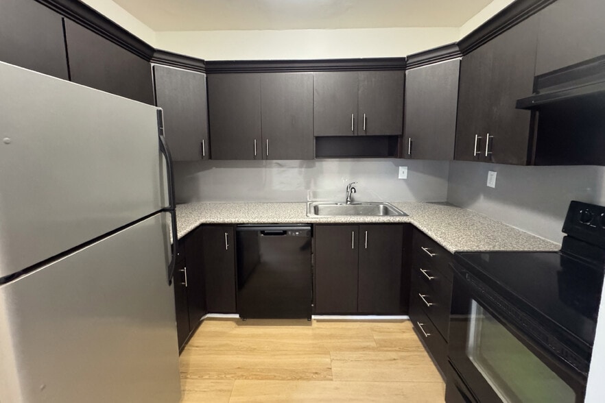 More Photos Of 2520 N Andrews Ave, Wilton Manors Apartments For Sale