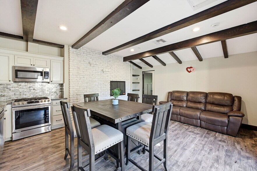 More Photos Of 5237 Topanga Canyon Blvd, Woodland Hills Multifamily For Sale