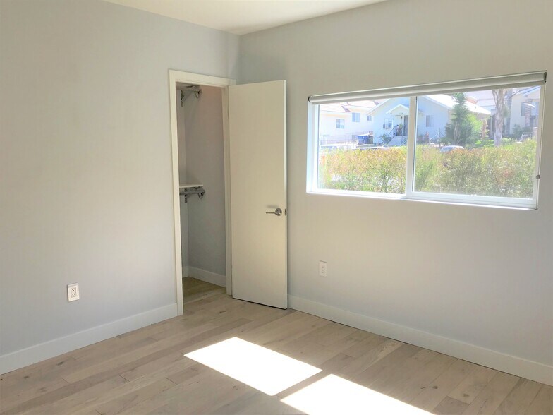 More Photos Of 6157 Mesa Ave, Los Angeles Specialty For Sale