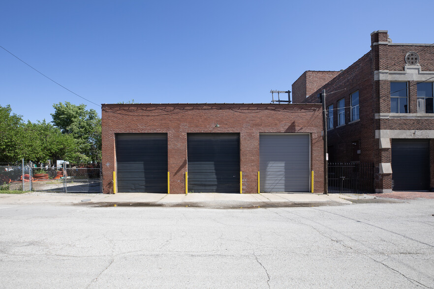 Primary Photo Of 1512 W 14th St, Kansas City Warehouse For Lease