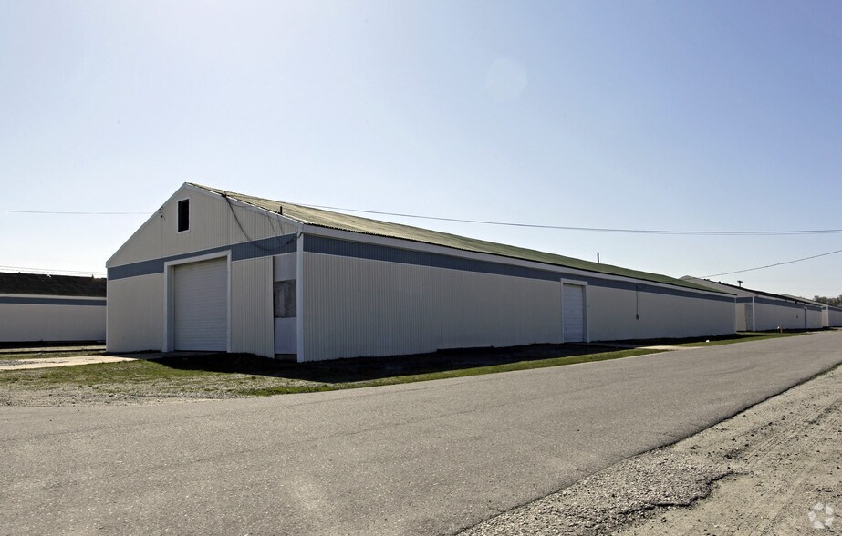 More Photos Of 808 Warehouse St, Greensboro Warehouse For Lease