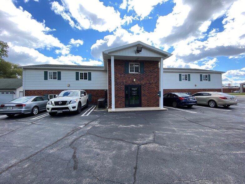 Primary Photo Of 630 S Green Bay Rd, Neenah Office For Sale