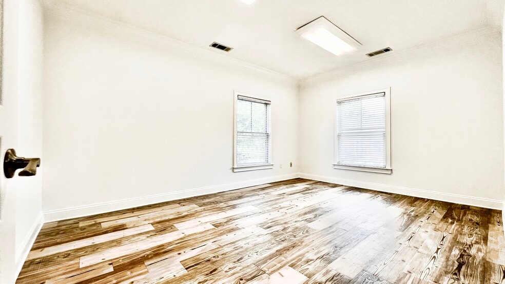 More Photos Of 4080 McGinnis Ferry Rd, Alpharetta Office For Sale