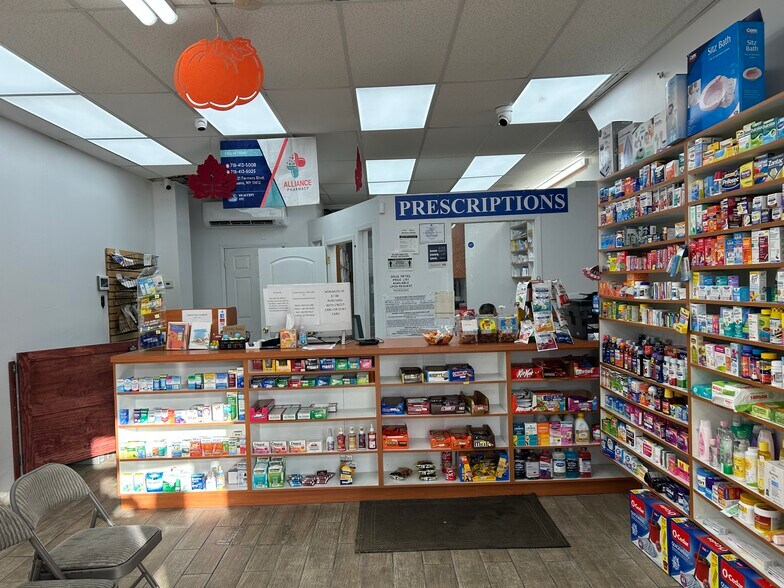 More Photos Of 112-21 Farmers Blvd, Saint Albans Storefront Retail Residential For Sale