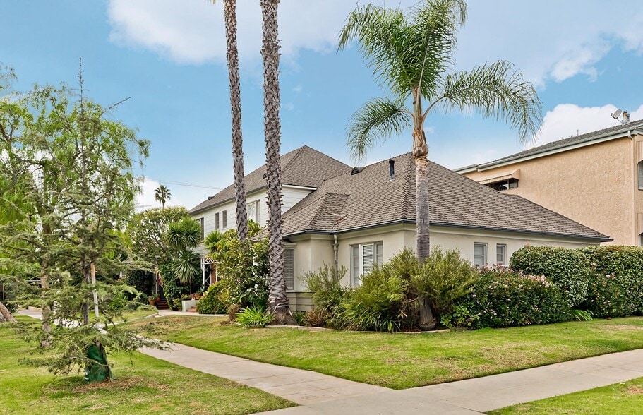 Primary Photo Of 825-831 Idaho Ave, Santa Monica Apartments For Sale