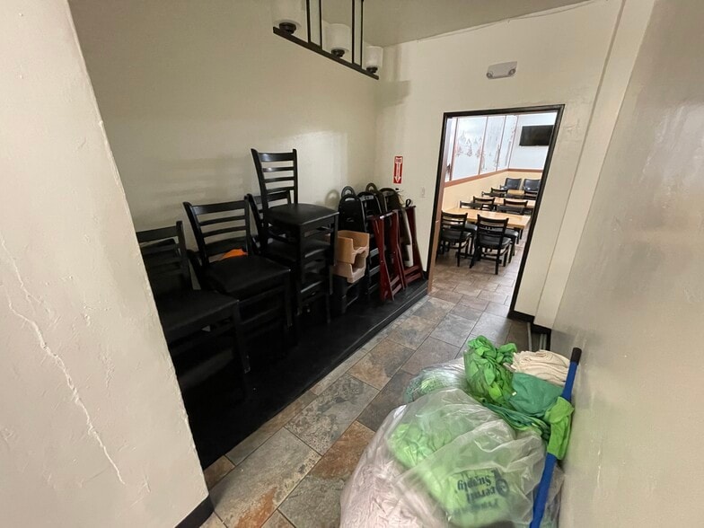 More Photos Of 5933-43 El Cajon Blvd, San Diego Storefront Retail Office For Sale