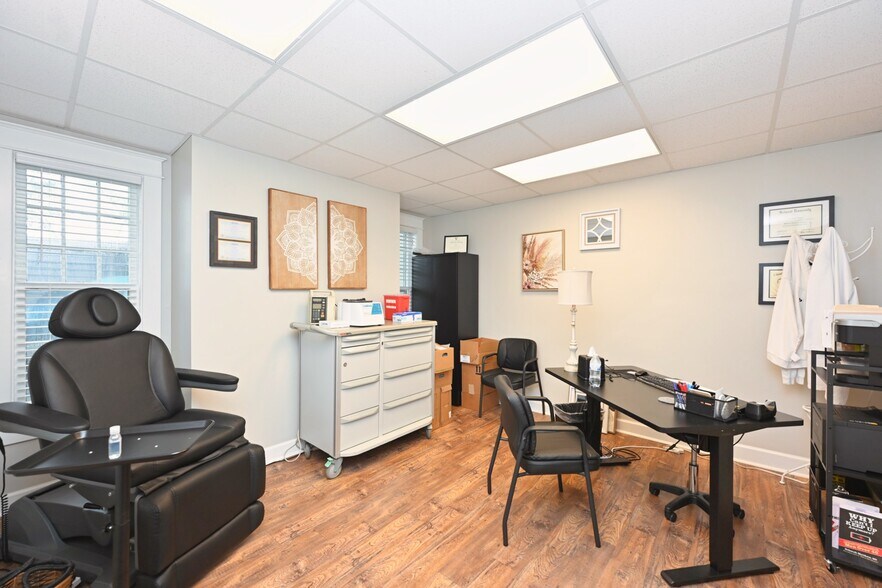More Photos Of 612 Hartsville Pike, Gallatin Office Residential For Sale