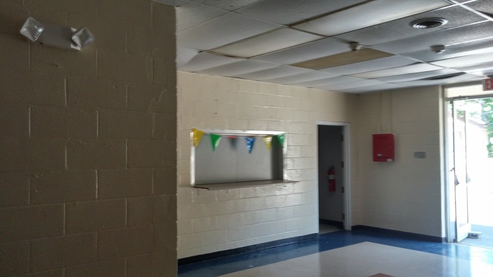 More Photos Of 1290 Knotts Ave, East Point Theater Concert Hall For Sale