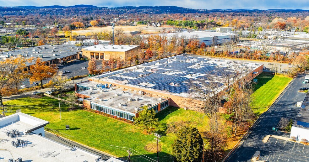 Primary Photo Of 17-01 Pollitt Dr, Fair Lawn Light Manufacturing For Lease