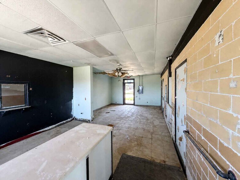 More Photos Of 1614 Pulliam St, San Angelo Office For Sale