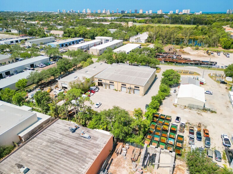 More Photos Of 5780 Taylor Rd, Naples Showroom For Sale