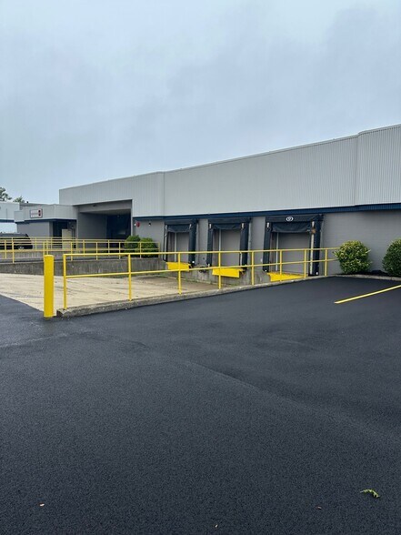 Primary Photo Of 91-101 Benbro Dr, Cheektowaga Warehouse For Lease