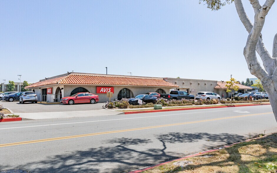 Primary Photo Of 4200 Campus Dr, Newport Beach Freestanding For Lease