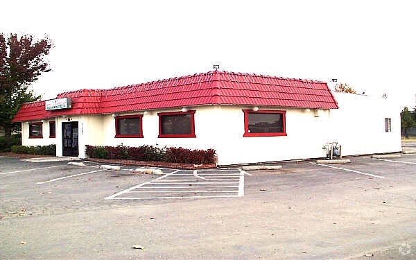 More Photos Of 7223 55th St, Sacramento Restaurant For Sale