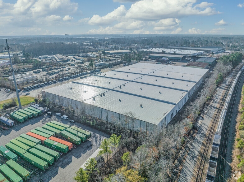 More Photos Of 1960 Diamond Hill Rd, Chesapeake Distribution For Lease