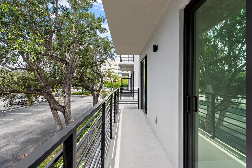 More Photos Of 637 NE 4th Ave, Fort Lauderdale Apartments For Sale