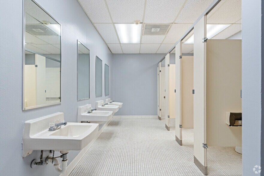 More Photos Of 17810 Spring Creek Forest Dr, Spring Schools For Lease