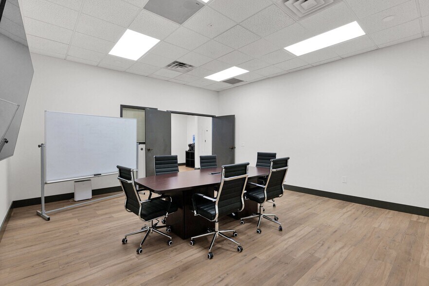 More Photos Of 334 E Hatcher Rd, Phoenix Office For Sale