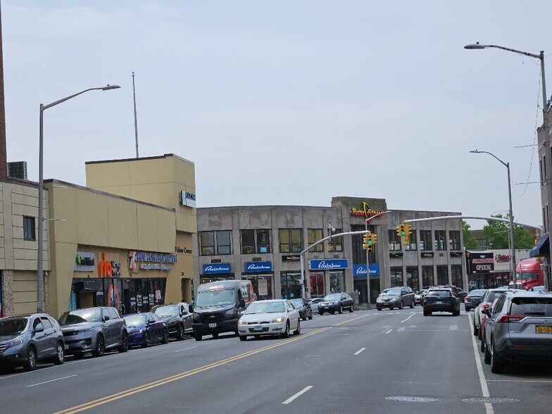 More Photos Of 271-273 Fulton Ave, Hempstead Restaurant For Lease